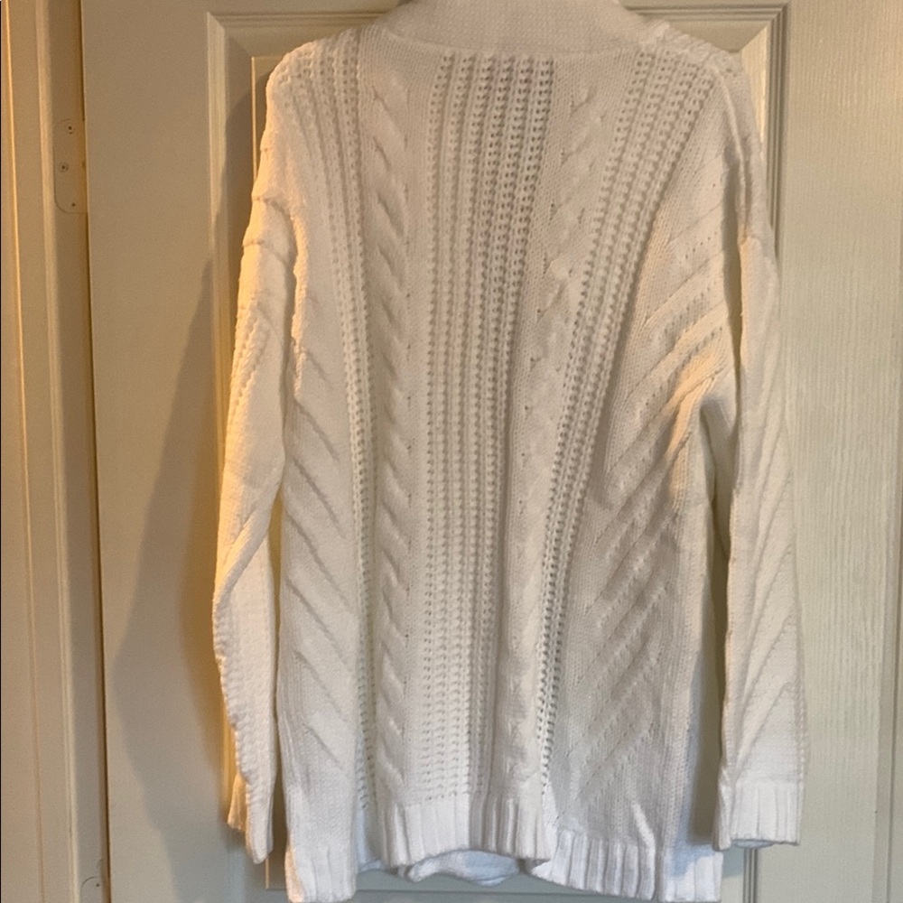 Cozy White Men’s X-Large Cable Knit Cardigan - Picture 2 of 8